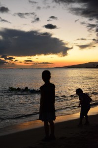 ワイキキ　陸軍博物館前ビーチ　夕日３